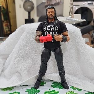 WWE 2011 ROMAN REIGNS 'HEAD of the TABLE' ACTION FIGURE